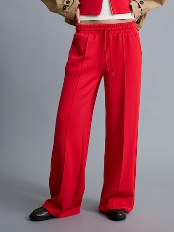 Bershka Široký strih Nohavice - Červená: predná strana