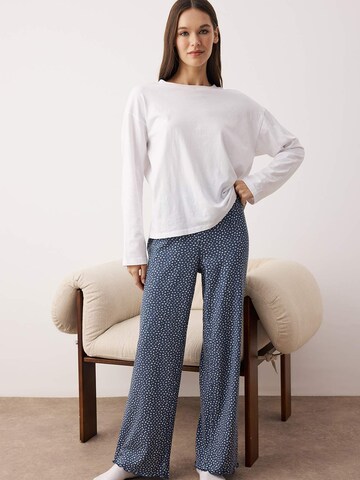 Trendyol Pyjama in Blauw