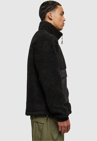 Urban Classics Преходно яке в черно
