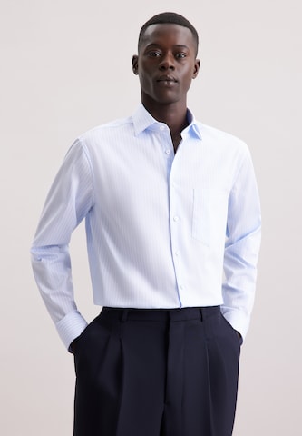 Coupe regular Chemise business 'SMART ESSENTIALS' SEIDENSTICKER en bleu : devant