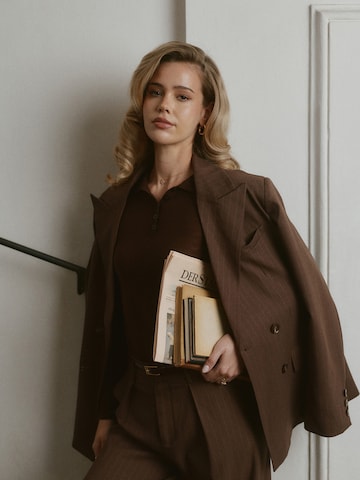 millane Blazer in Braun