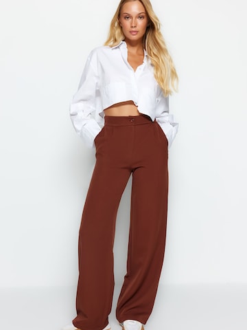 Trendyol Wide leg Pleat-Front Pants in Brown