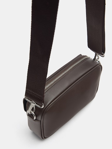 Pull&Bear Torba za čez ramo | rjava barva