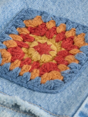 Next Regular Shorts in Blau