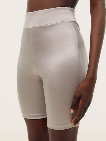 Skinny Leggings 'Lil' Kendall for ABOUT YOU en argent