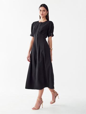 Willa - Vestido 'Bea' em preto