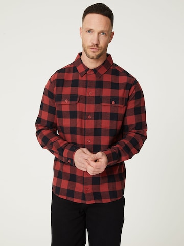 DAN FOX APPAREL - Ajuste regular Camisa 'Efe' en rojo: frente