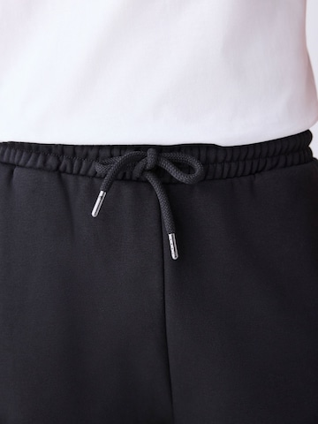 Next Szabványos Nadrág - fekete