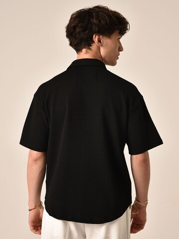 Antioch Comfort Fit Hemd in Schwarz
