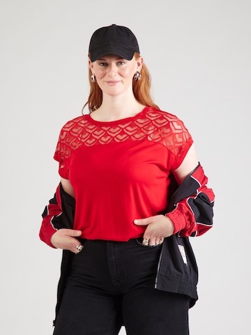 Tricou 'CARFLAKE' de la ONLY Carmakoma pe roșu: față