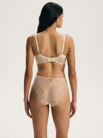 Panty 'Taillenslip Venus, hohe Leibhöhe, florale Spitze, transparent' di ESOTIQ in beige