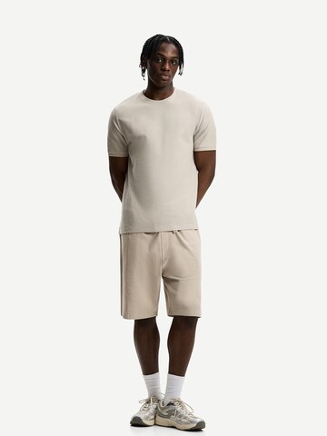 Bershka Loosefit Shorts in Beige: Vorderseite