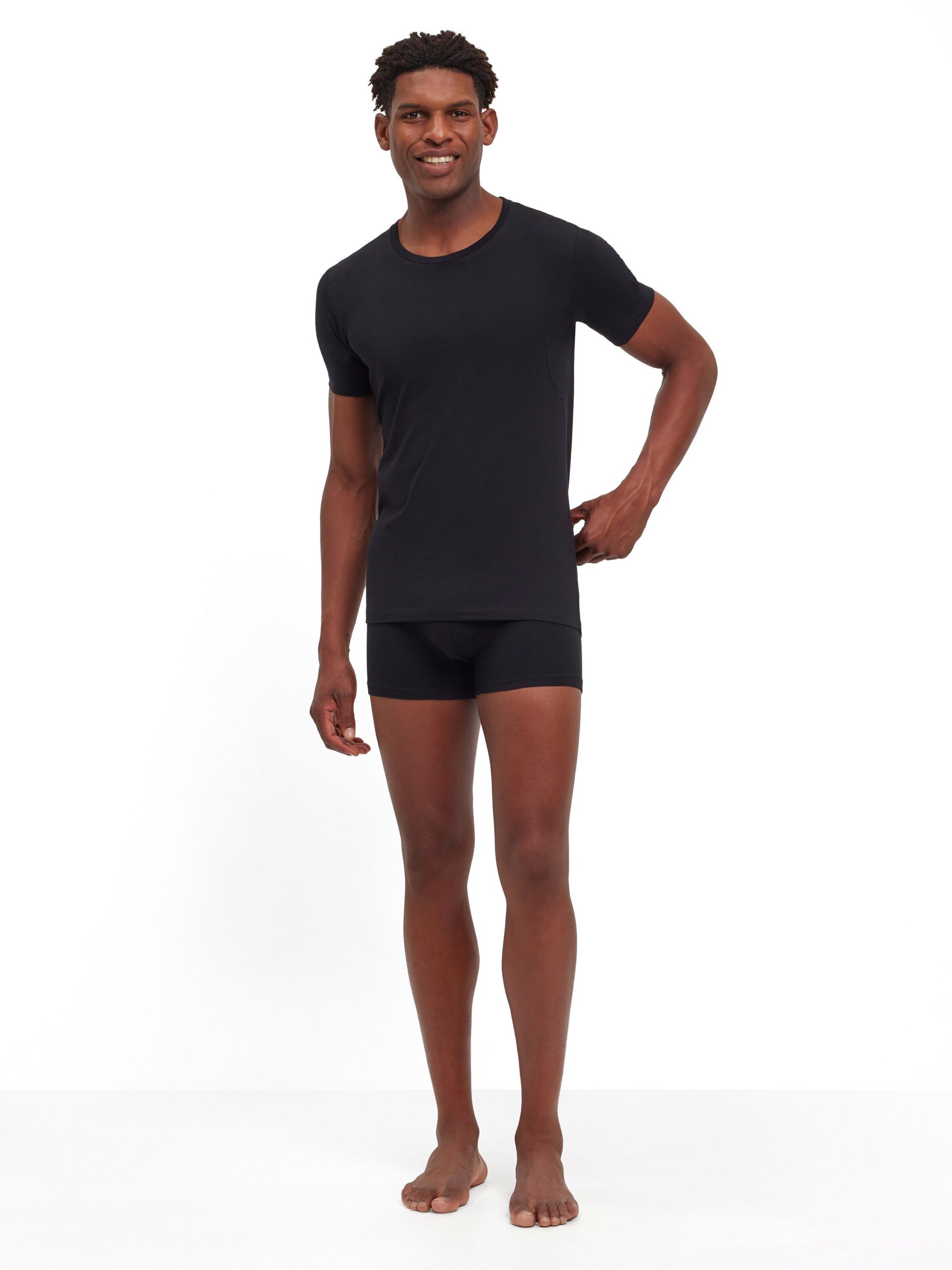FALKE Undershirt in Black