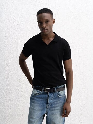 Giesto Shirt in Black: front