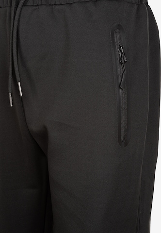 Cruz Tapered Sportbroek 'Kanpur' in Zwart