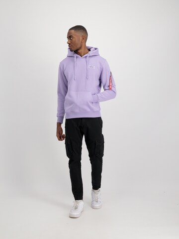 ALPHA INDUSTRIES Sweatshirt in Lila