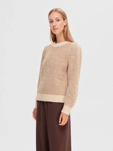 Pull-over SELECTED FEMME en beige : devant