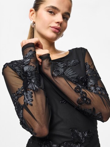 PIECES Рокля 'PCOFFIA' в черно