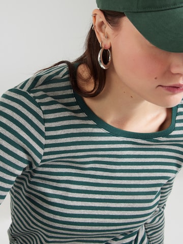 NÜMPH Shirt 'MELANY' in Groen