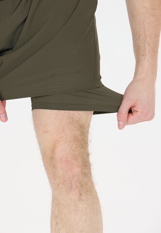 ENDURANCE Regular Sportshorts 'Kros' in Grün