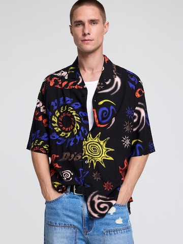 Regular fit Camicia di Desigual in nero: frontale