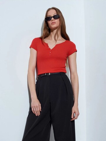 Dilvin Shirt 'T-Shirts' in Red