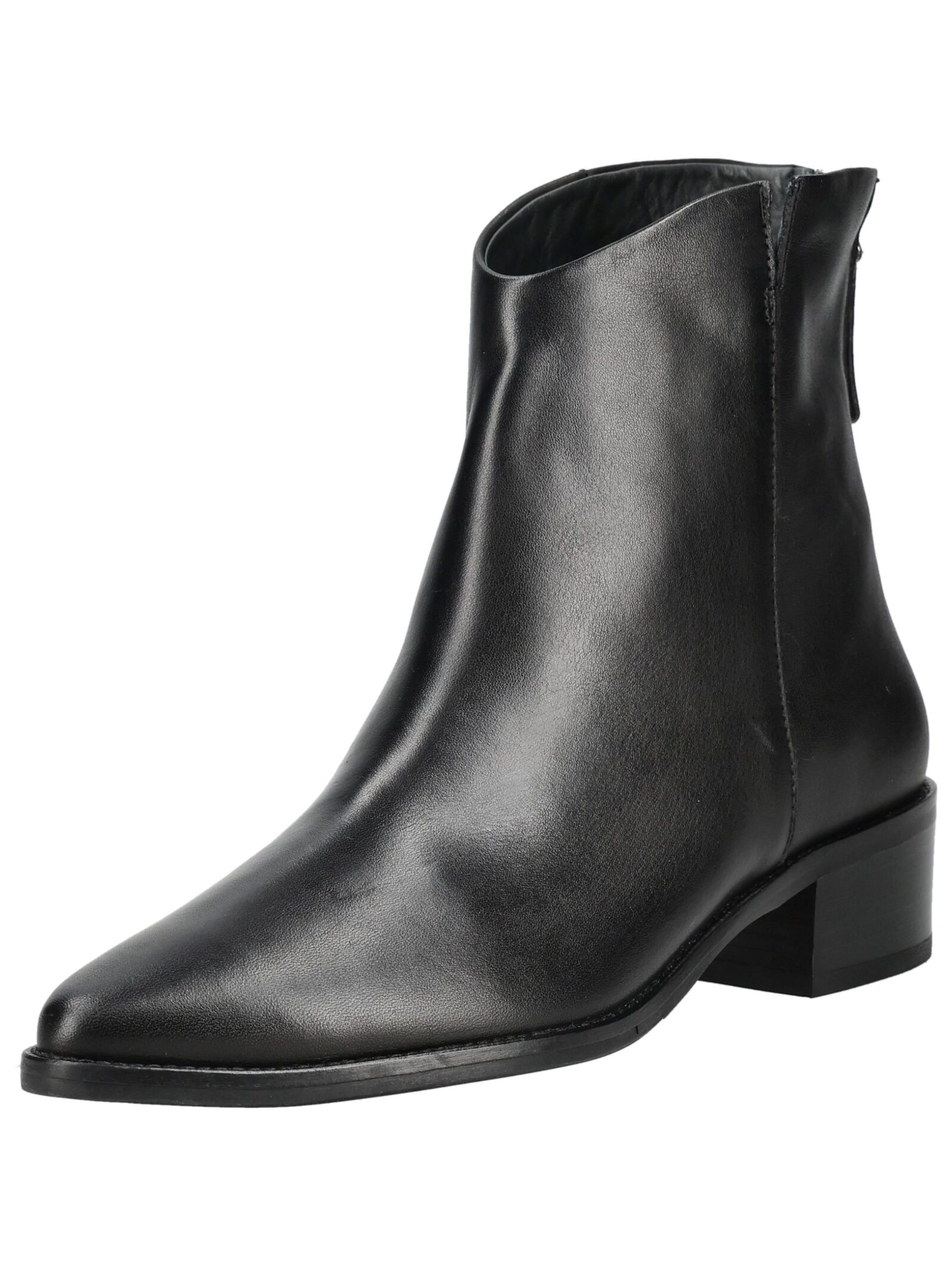 Paul Green Bootie in Black: front