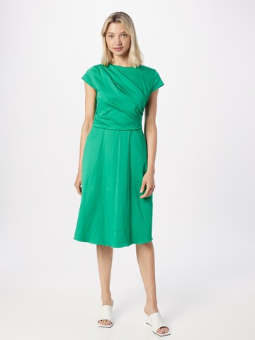 Robe SWING en vert : devant