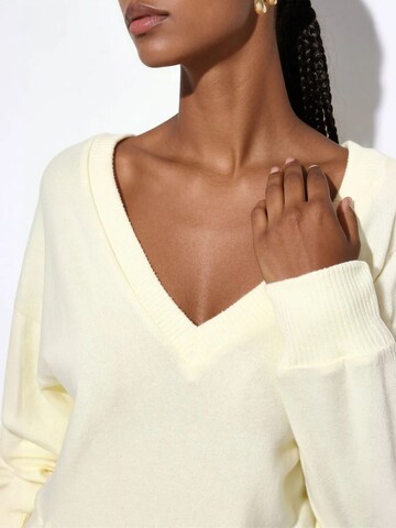 Sweat-shirt 'Sweatshirts' Busem en jaune