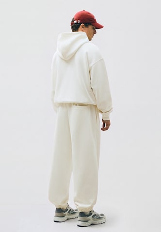Tapered Pantaloni di Bershka in bianco