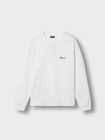 Burocs Shirt in White: front