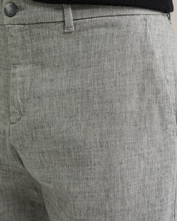 WE Fashion Слим фит Панталон Chino в сиво