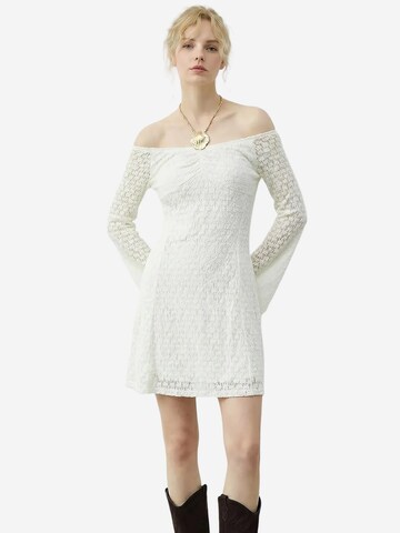 Abito di Bianco Lucci in bianco: frontale