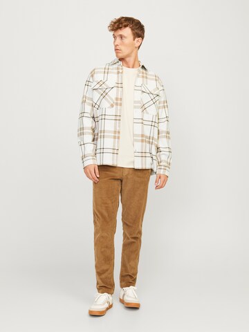 Fit confort Chemise 'JPRRaymond' JACK & JONES en blanc