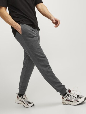 JACK & JONES Tapered Broek 'JPSTGordon JJShark' in Grijs