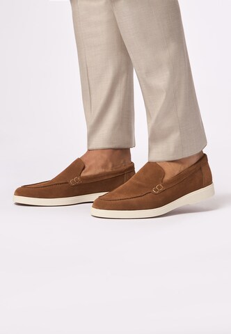 Chaussure basse ROY ROBSON en marron