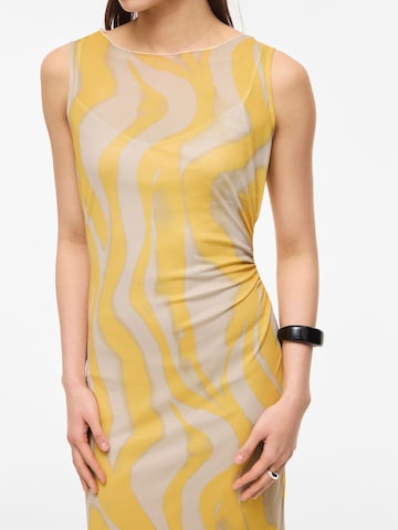 ROUGE EDIT Dress in Yellow