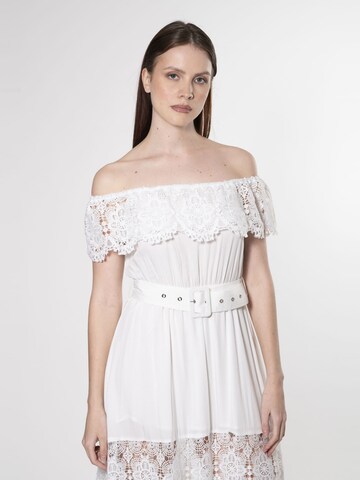 Robe Influencer en blanc