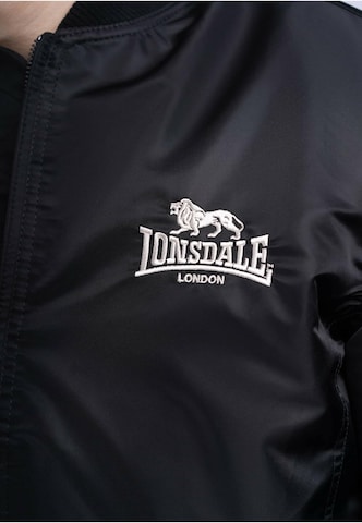 Giacca di mezza stagione 'Tern Hill' di LONSDALE in nero