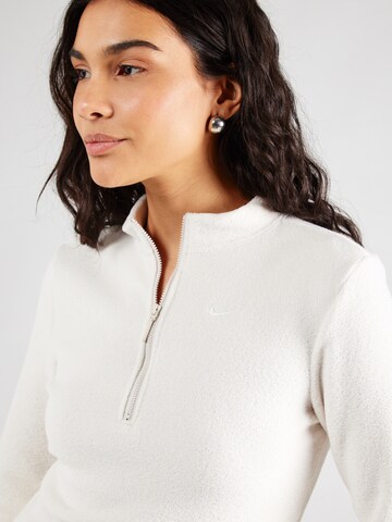Nike Sportswear - Camiseta 'Phoenix' en beige