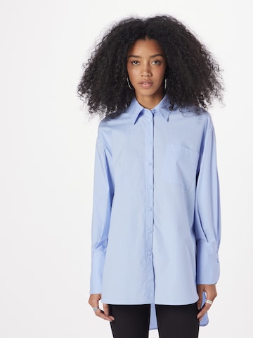 Sisley Blouse in Blue: front