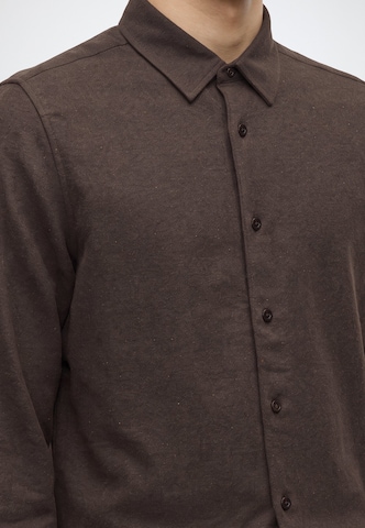 KnowledgeCotton Apparel Rovný strih Košeľa 'Dune' - Hnedá