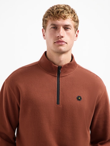 No Excess Sweatshirt in Brown