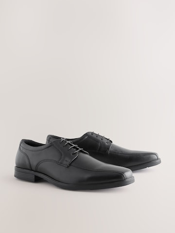 Chaussure à lacets Next en noir