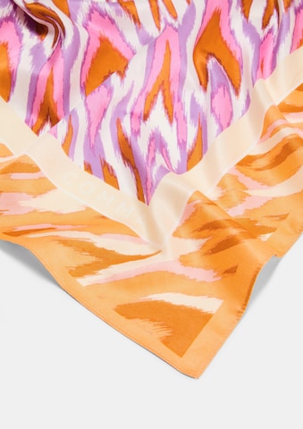 COMMA Shawl in Orange