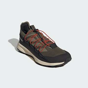 Chaussure basse 'Terrex Voyager 21' ADIDAS TERREX en vert