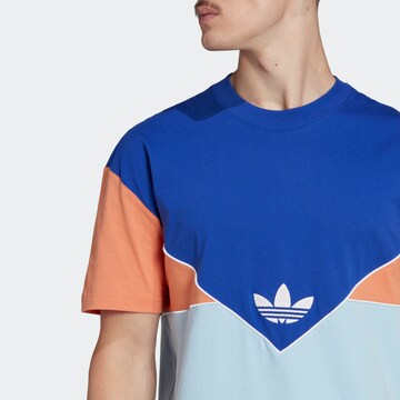 ADIDAS ORIGINALS Paita 'Adicolor Seasonal Archive' värissä monivärinen