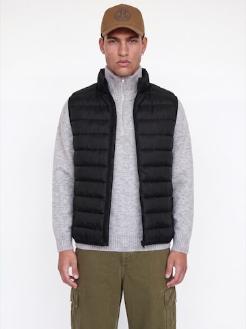 JACK & JONES Vest 'JJEBERG' in Black: front