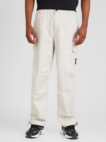 Calvin Klein Jeans Loosefit Cargohose in Grau: predná strana