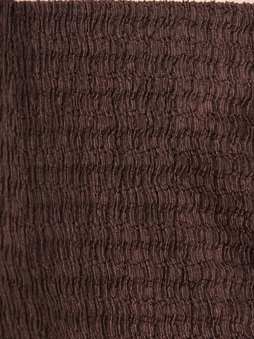 regular Pantaloni 'ONLILSE' di ONLY in rosso